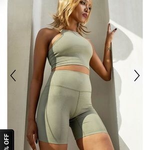 Musesonly biker shorts